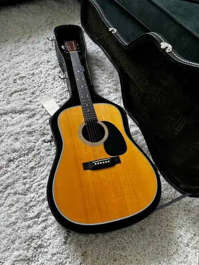 Martin D 28 Mint, View more