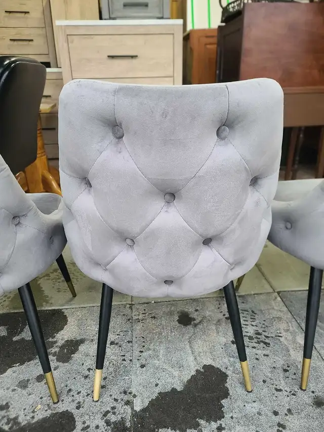 Set of 4 Grey Velvet Dining Chairs with Gold Accents in Chairs & Recliners in Delta/Surrey/Langley - Image 4