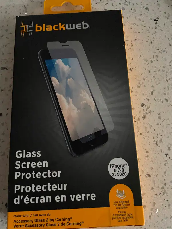 Glasses protect screen in Cell Phones in Markham / York Region - Image 2