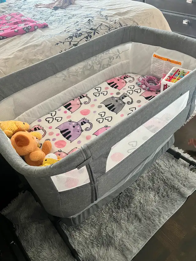 Baby Bassinet in Cribs in City of Toronto - Image 2
