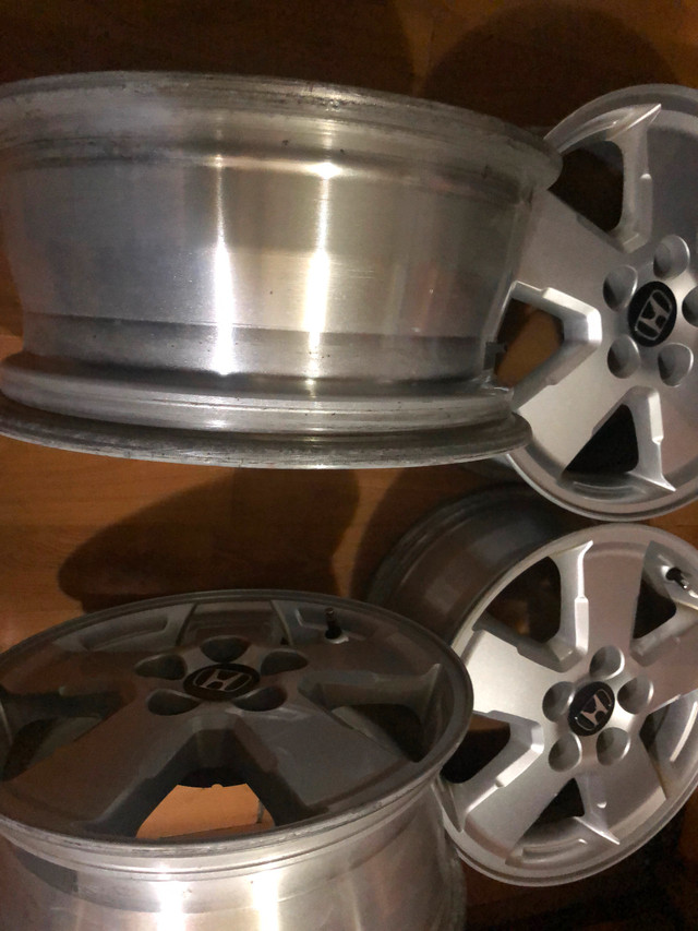 4 MAGS GRIS POUR HONDA PCD:(5x114,3) dans Pneus et jantes  à Laval/Rive Nord - Image 2