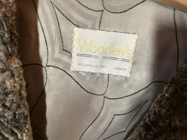 Vintage Lamb’s Wool Coat from Woodley’s Belleville Ontario in Women's - Tops & Outerwear in Belleville - Image 2