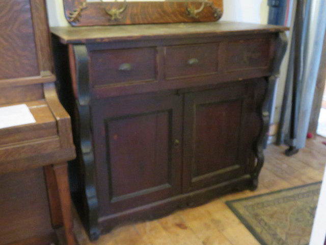 Solid Wood Vintage/Antique Sideboard in Hutches & Display Cabinets in Oakville / Halton Region