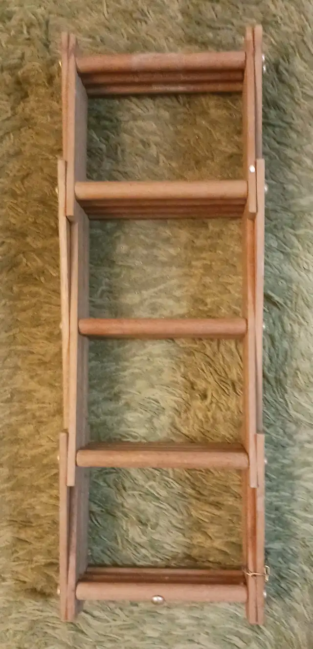 Vintage Wine Rack Wood 8 Bottle Collapsible Accordion Foldable in Kitchen & Dining Wares in Mississauga / Peel Region - Image 3