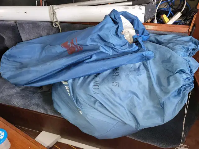 1985 Sailboat - Hunter 28.5 in Sailboats in City of Toronto - Image 9