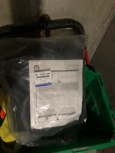 Was originally for a 2018 4 door Jeep wrangler,was never used and still in the original packaging.