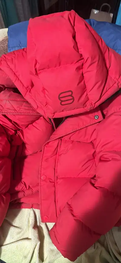 xs aritzia super puff jacket , View more