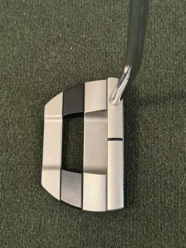 Scotty Cameron Fastback Putter in Golf in Markham / York Region - Image 2