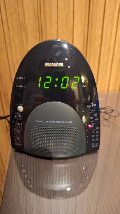 AIWA FR-A305 AM/FM Clock Radio Receiver, View more