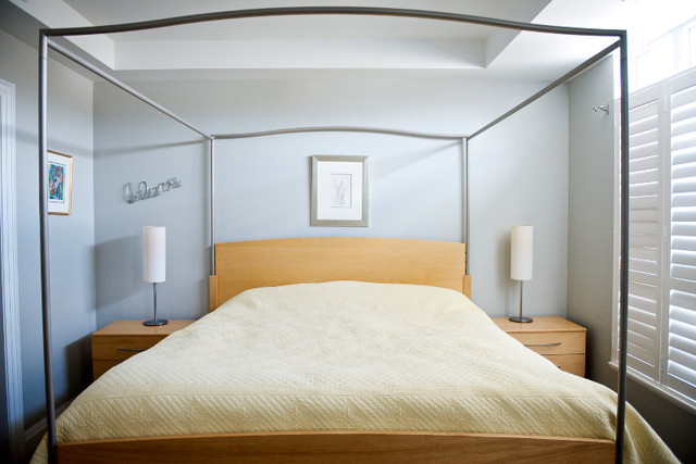 Stunning BEDROOM SUITE! Six Pieces in Beds & Mattresses in Oakville / Halton Region - Image 2