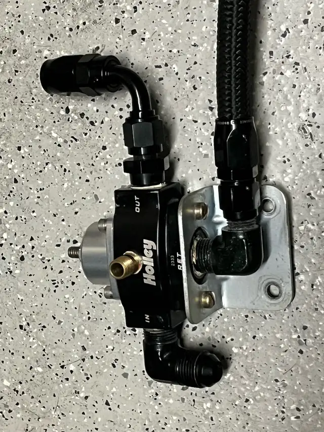 Edelbrock Torker II 2.O BBC oval port intake manifold in Engine & Engine Parts in Markham / York Region - Image 10