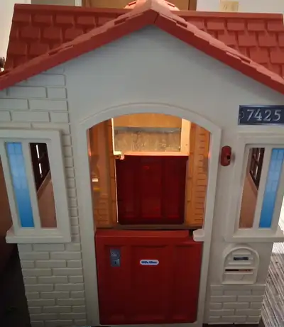 Little Tikes Playhouse, View more
