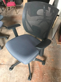USED OFFICE CHAIRS