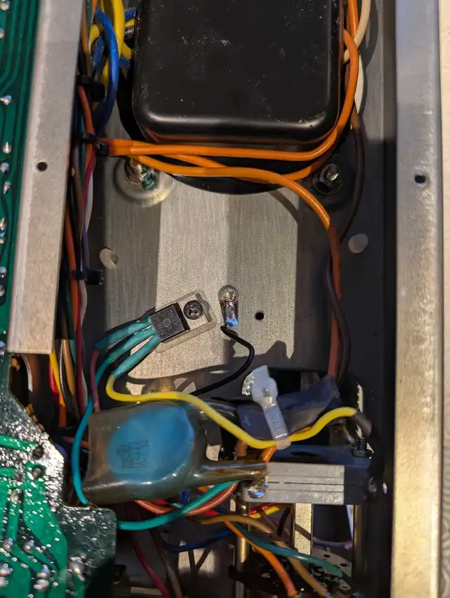 Scott 350R AM/FM stereo receiver in Stereo Systems & Home Theatre in Ottawa - Image 11