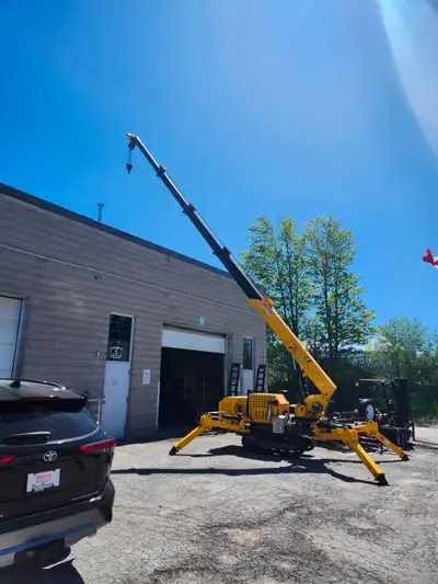 Rough Terrain Crawler Self-Propelled spider crane / spider boom lift 3T Bucket is included. Fabulous...