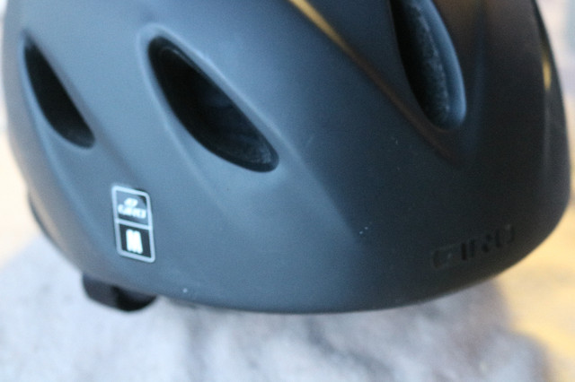 Giro G9 Snow Helmet Medium Size in Ski in Oshawa / Durham Region - Image 4