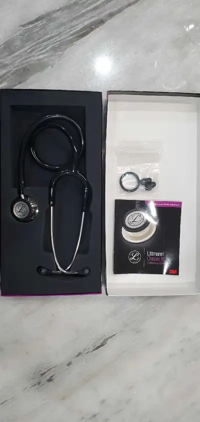 This 3M Littmann Classic III Stethoscope in black. It is in new condition. My doughter, Nursing stud...