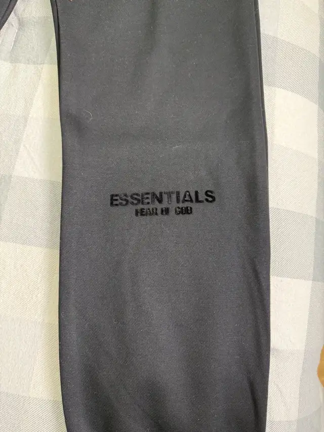 Essentials Pants in Men's in Oakville / Halton Region - Image 6