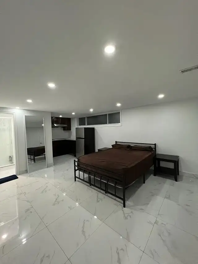 BACHELOR BASEMENT APARTMENT FOR RENT