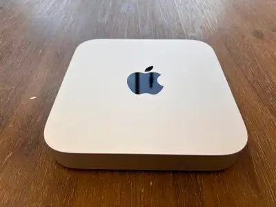 APPLE MACBOOKS FOR SALE – DOWNTOWN MONTREAL, View more