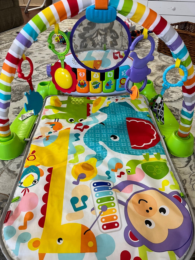 Fisher price kick and play piano gym in Toys in Mississauga / Peel Region - Image 2
