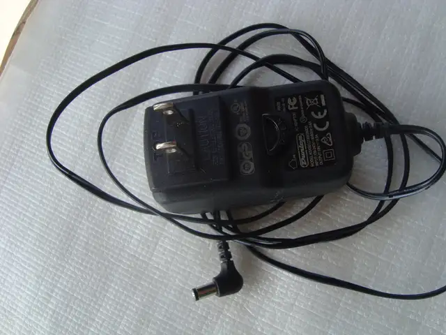 MXR pedals / HERCULES guitar Hanger in Amps & Pedals in Ottawa - Image 9