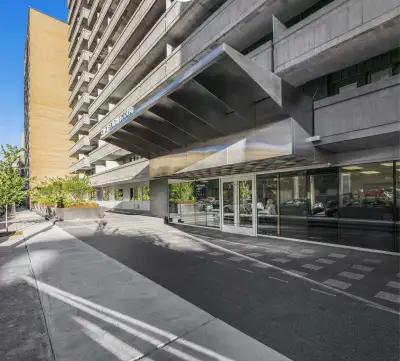 (An English message will follow) Appartement spacieux de 2 chambres au centre-ville de Montréal | Em...