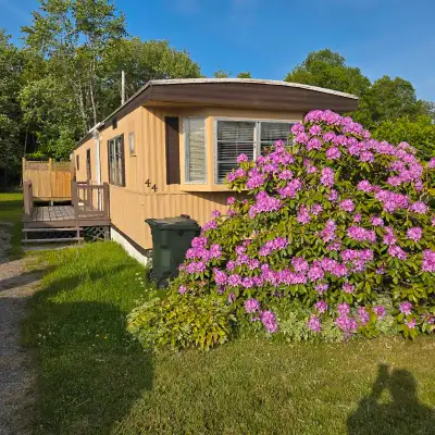 ***REDUCED PRICE***Mobile home for sale located at 44 First Street, Howie Centre (Heather Trailer Co...