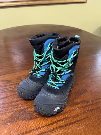 Northface Kids Toddlers Winter Boots Sz 1, View more