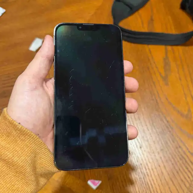 iphone 13 Pro Max | 256 gb Storage | No SIM Card in Cell Phones in Stratford - Image 2