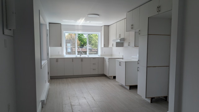 Large appartement 3 1/2 à louer dans Villeray — photo 1