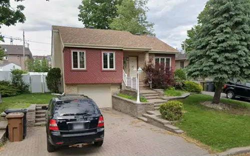Située à quelques minutes de marche du Faubourg Boisbriand ✨ Caractéristiques : * 2 à 3 chambres + 2...