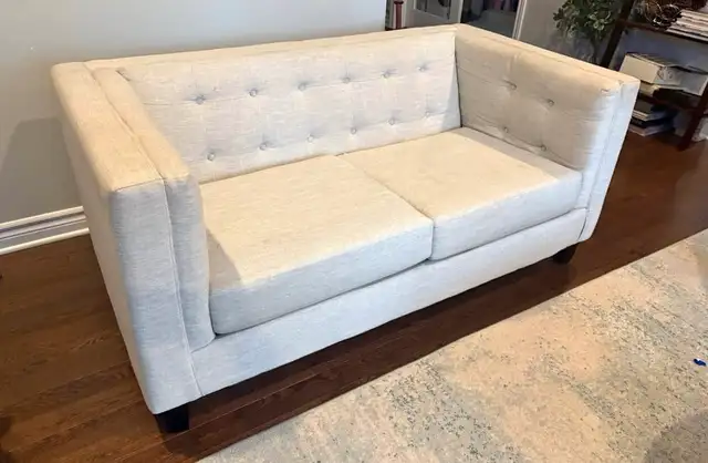 beautiful living set in Couches & Futons in Napanee - Image 2