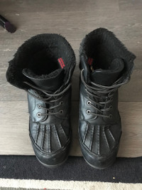 Boys winter boots size 8