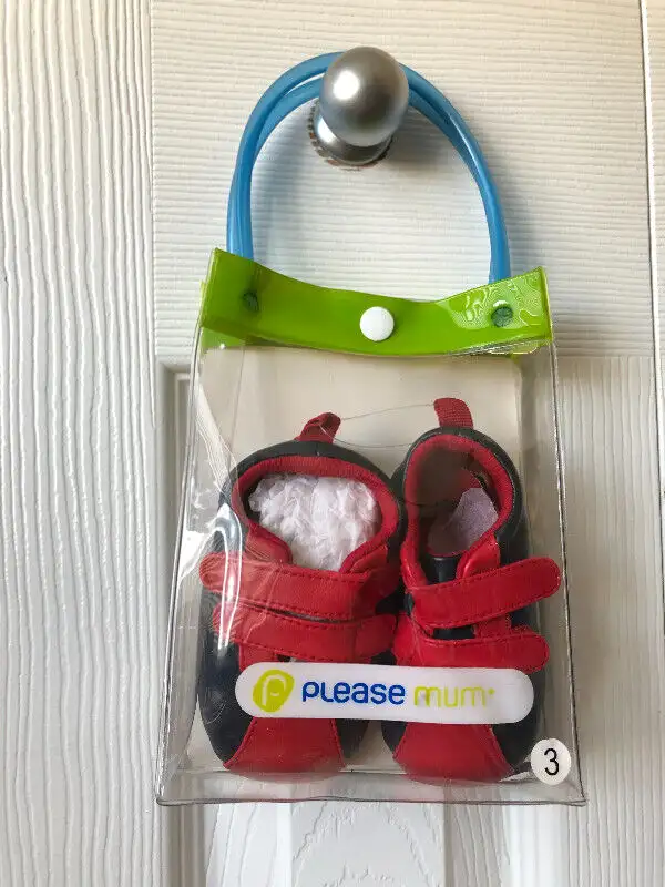 Brand new crib shoes size 3(6-9m)62863284454017122