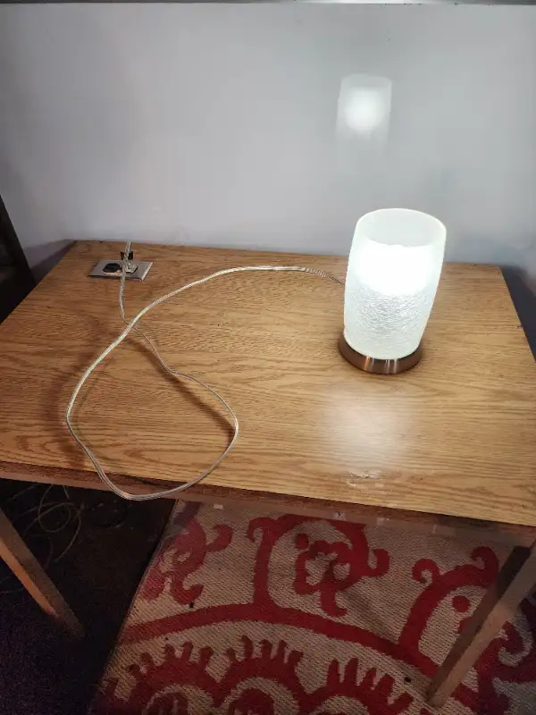 touch light textured Glass lamp 110V in Indoor Lighting & Fans in Oakville / Halton Region - Image 3
