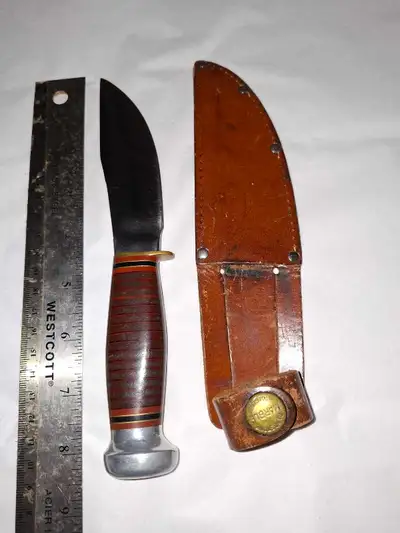 Marbles Gladstone Michigan 4 1/2"blade Has not been sharpened Made pre-50's Amazing condition consid...