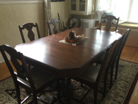 Dinning room table and 6 chairs (antique)