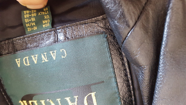 DANIER Leather jacket sz M (reg $450+tx) in Women's - Tops & Outerwear in Hamilton - Image 2