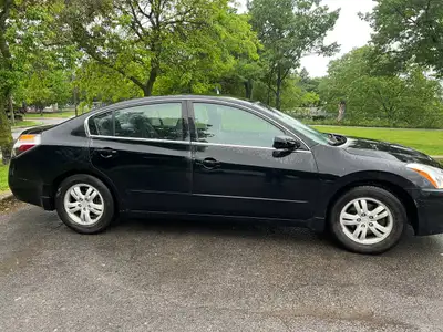 Reliable sedan in good condition. Runs and drives smoothly. Clean and well-maintained vehicle. • 180...