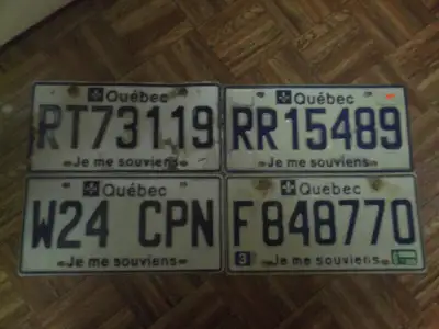 plaques d immatriculation du québec magané mais reste potable prix 10$ a 15$ chaque et je peut poste...
