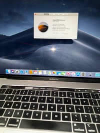 2018 MacBook Pro Retina, Touch Bar, 15" i9 16 GB 512 GB SSD