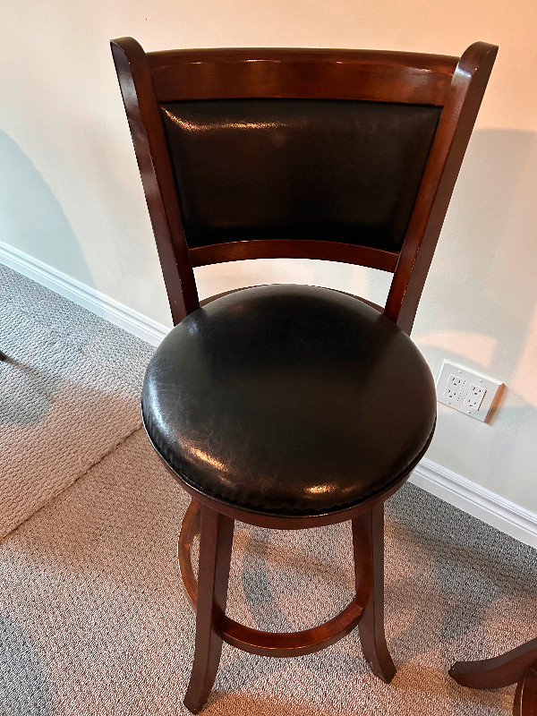 Bar stools for sale - excellent condition (Aurora) in Chairs & Recliners in Markham / York Region - Image 2