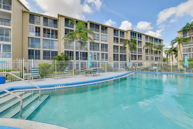 Snowbird vacation to Bradenton, Florida, for seniors in Florida in Canada - Image 2