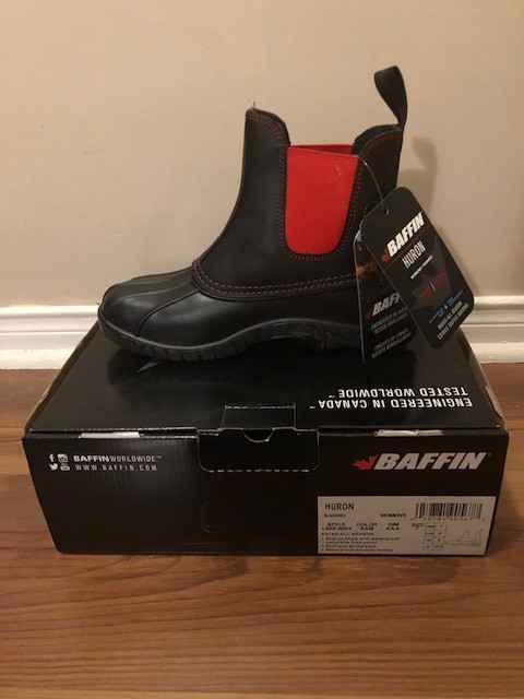 Baffin women's Huron boots size 7 in Women's - Shoes in Barrie