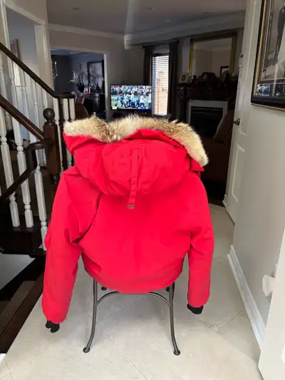 Men’s Canada Goose bomber, View more