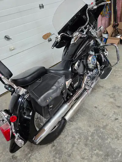 2005 Yamaha V-Star 650 Classic 17,120 km Easy start, smooth running and comfortable - fun to ride an...