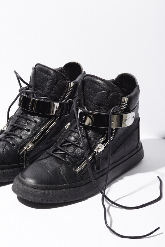 GIUSEPPE ZANOTTI high top silver buckles *LIKE NEW* dans Chaussures pour hommes  à Ville de Toronto - Image 3