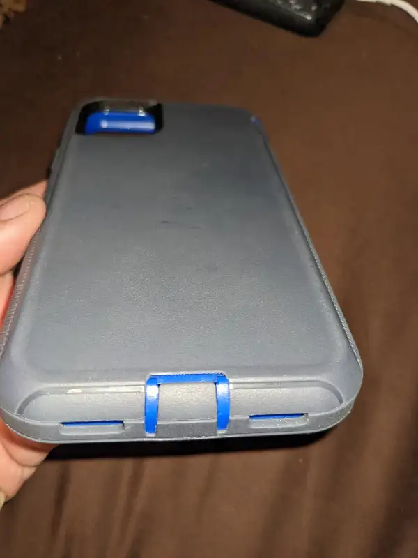 Heavy Duty Case iPhone 11 Pro (5.8") - Navy in Cell Phone Accessories in Mississauga / Peel Region - Image 3