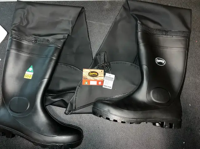 Pioneer Heavy Duty Steel Toe Hip Wader, CSA size 11 in Men's Shoes in Calgary - Image 3